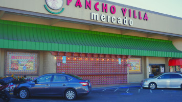 Pancho Villa Farmer's Market outside