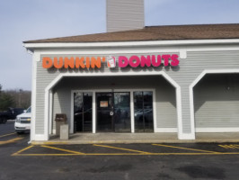 Dunkin outside