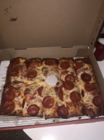 Jet's Pizza food