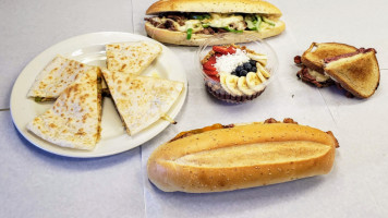 Bridgehampton Town Deli food