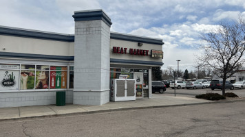 Beltran's Meat Market outside