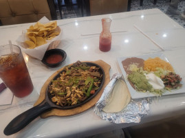 Las Brisas Mexican food