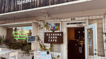 Kaimana Farm Cafe inside