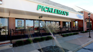 Pickleman's Gourmet Cafe food