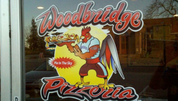 Woodbridge Pizzeria outside