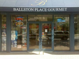 Ballston Place Gourmet In Arl outside