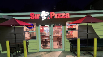 Sir Pizza outside