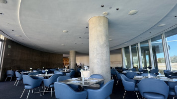 Café Modern inside
