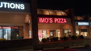 Imo's Pizza inside