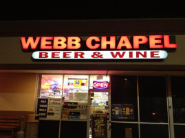 Webb Chapel Craft Beer Wine outside