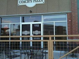 Coach's Pizza food