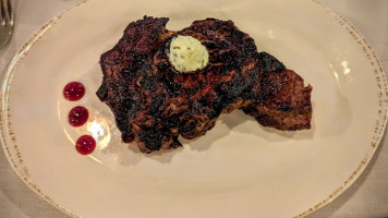 Red Oak Steakhouse food