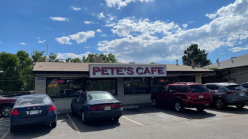 Pete's Cafe food