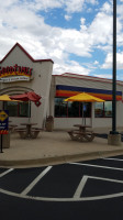 Good Times Burgers Frozen Custard outside