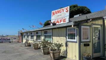 Nancy's Airport Cafe outside