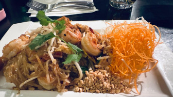 Auryn Thai Cuisine food