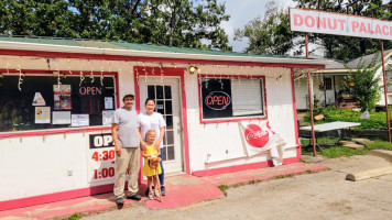 Donut Palace food