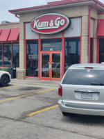 Kum Go outside