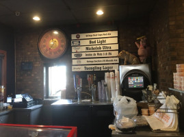 Bono's Pit Bar-B-Q food