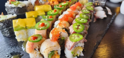 Sushi Bay 17 food
