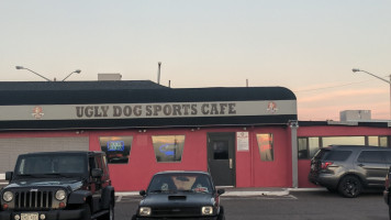 Ugly Dog Sports Cafe food