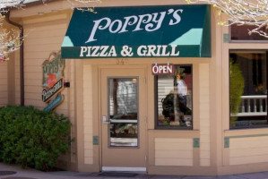 Poppy's Pizza Grill food