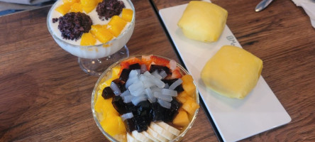 Mango Mango Dessert food