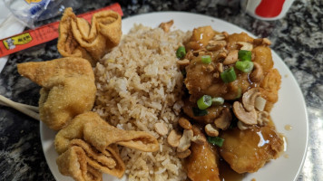 Lucy's Chinese Food food