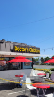 Doctor's Chicken outside