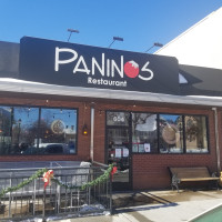 P74: The Downtown Paninos outside