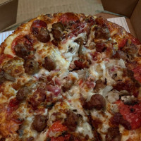 Barro's Pizza food