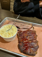 House Of 'que At The American Dream food