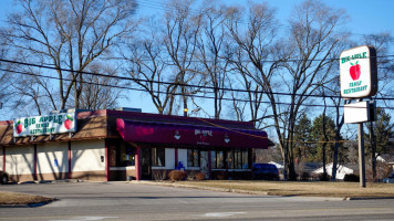 Big Apple Family Restaurant outside