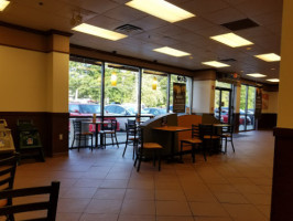 Boston Market In Fram outside