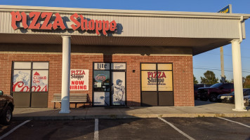 Pizza Shoppe outside