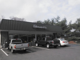 Stewart's Shops outside