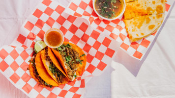 Los Panchos Taco Truck food