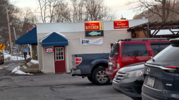 Mueller's General Store And Kitchen outside