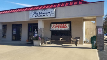 Pelham Diner inside