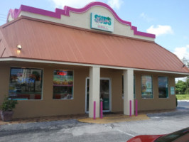 Miami Subs Grill outside