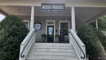 Ross House Coffee outside