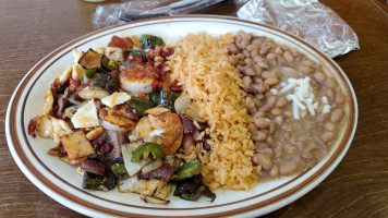 Los Tres Amigos food