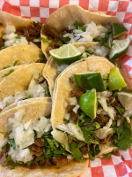 Tacos El Paraiso food