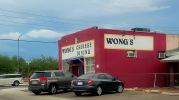 Wong's Chinese Dining inside