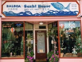 Balboa Sushi House outside