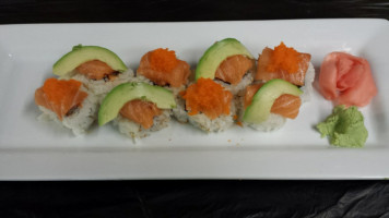 Tanuki Sushi Garden food