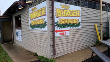 Tay's Burger Shack food
