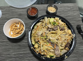 Huhot Mongolian Grill food