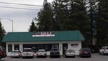 Laurie's Deli outside