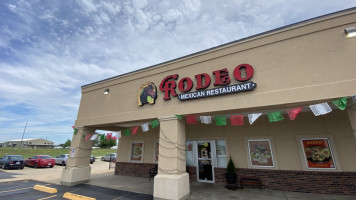 Rodeo Mexican outside